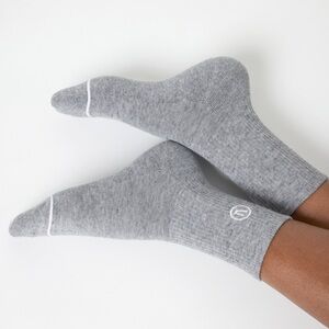 Vuori Sock Half Crew Sock Gray Size Medium NEW
